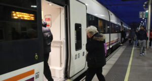 Adif suspèn la circulació de trens entre les onze i les quatre de la tarda pel nou episodi de vent