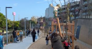 Badalona inaugura un nou parc infantil inclusiu a la riera de Canyadó