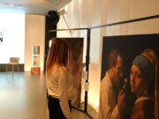 Casa ISDIN acull una exposició de l’AEDV sobre malalties dermatològiques