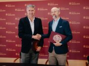 Badalona i Caprabo acorden contractar veïns per a nous supermercats a la ciutat