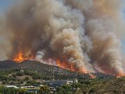 Què ha passat a Tiana? El foc obliga a ampliar els confinaments i acaba amb un detingut