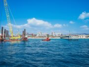 El projecte de reparació del Pont del Petroli a Badalona avança amb la instal·lació d’una nova plataforma