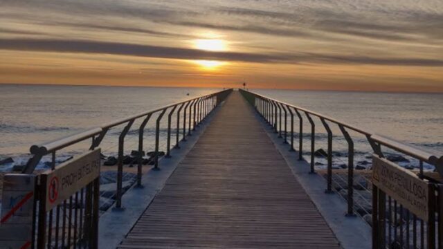 Imatge del pont del Petroli (Badalona)